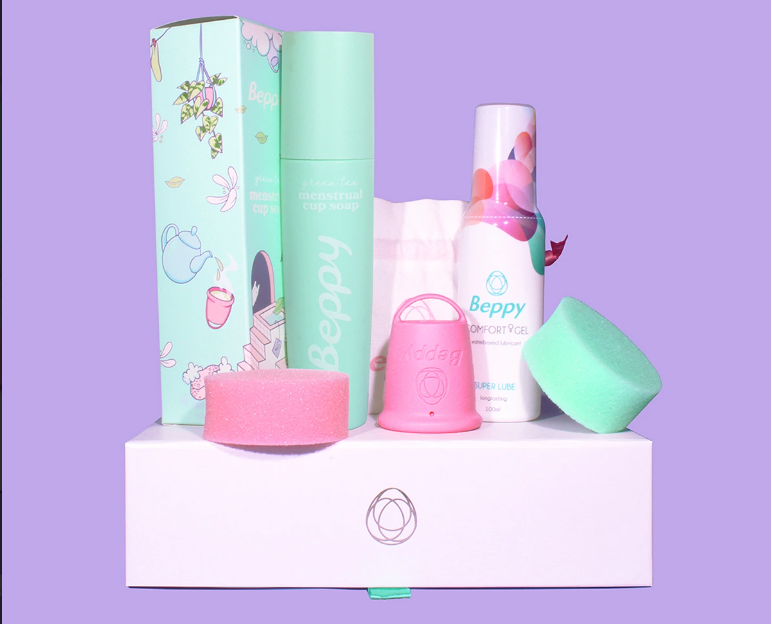 Condooms, menstruatieproducten en intieme verzorging voor veilige en comfortabele erotiek